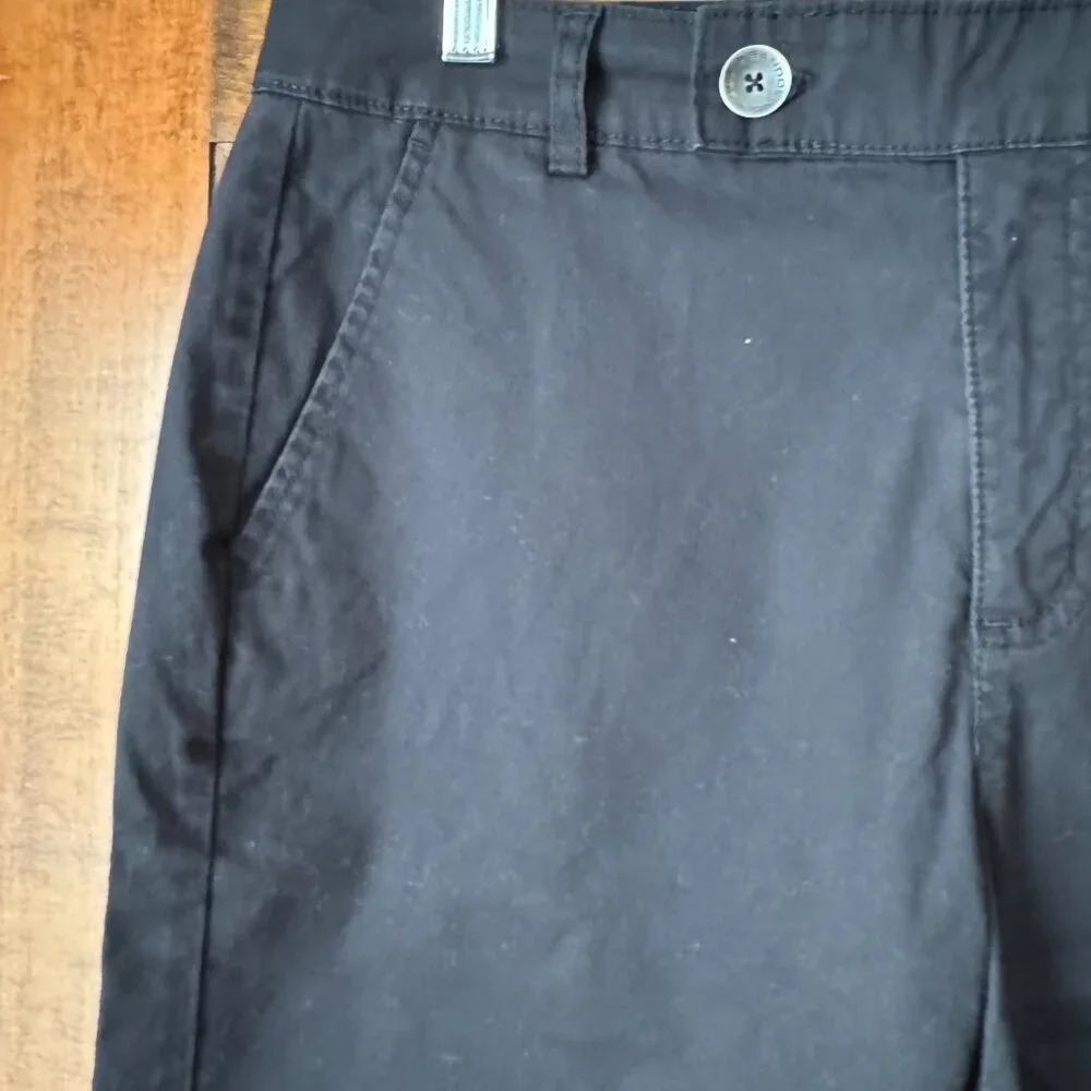 Bandolino Black Capris Size 12